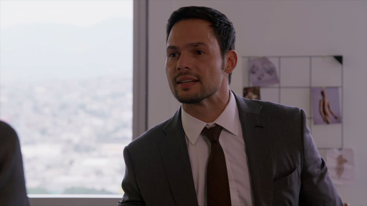 Nicolás le reclama a Luis por haberlo mantenido lejos de la familia cuando era más joven