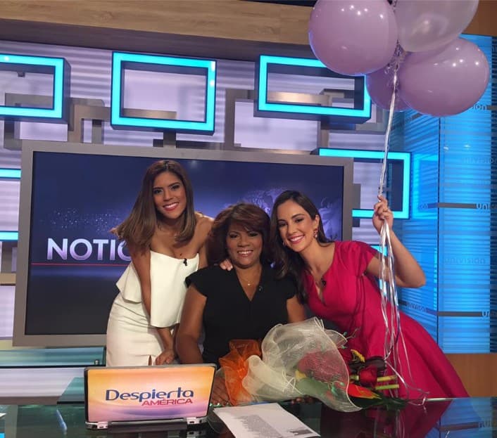 Y se adueñó del noticiero. ¿Será Doña Divina la próxima narradora de noticias?