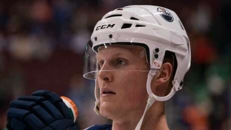 Jugador de la NHL se encuentra en coma tras hemorragia cerebral
