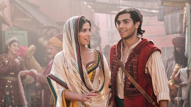 <b>Mena Massoud</b>
<br>Por allá de 2019, llegó el live action de otro clásico Disney, es decir 'Aladdín'. La participación de Will Smith fue bien aceptada, pero por el contrario su protagonista Mena Massoud recibió la ira de los fans por no parecerse a la caricatura.