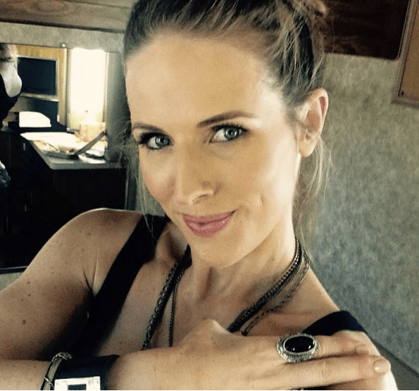 La muerte de la actriz canadiense Stefanie Sherk, quien fuera esposa del actor mexicano Demián Bichir, conmocionó al medio del espectáculo. La escritora y actriz tenía 43 años.