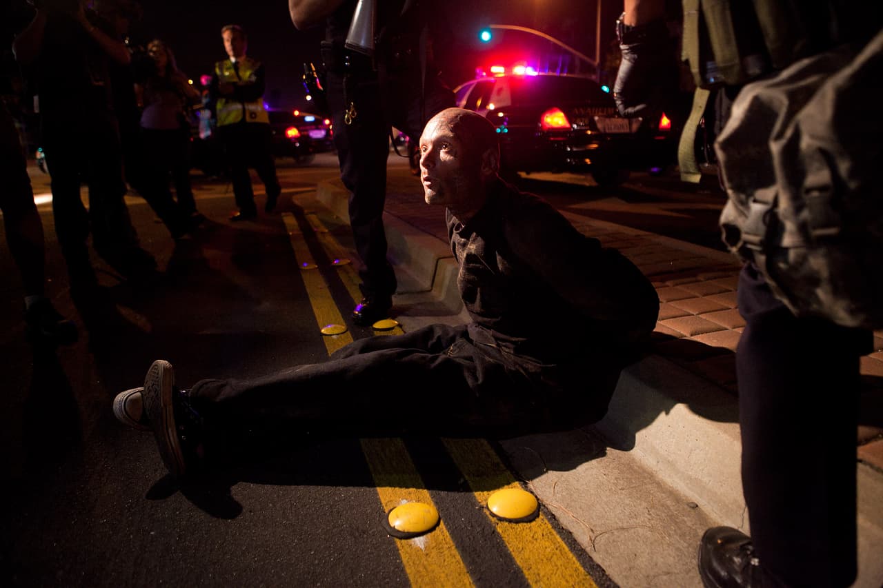 Muchos latinos fueron arrestados durante las protestas en Anaheim.