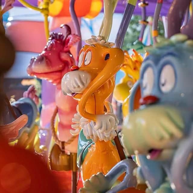 Según los documentos judiciales, como resultado de la caída, Asquino "sufrió dolor, incurrió en gastos médicos en el tratamiento de las lesiones y secuelas, ha sufrido pérdida del disfrute de la vida, las lesiones son permanentes y continuas, y seguirá sufriendo los daños y secuelas en el futuro".