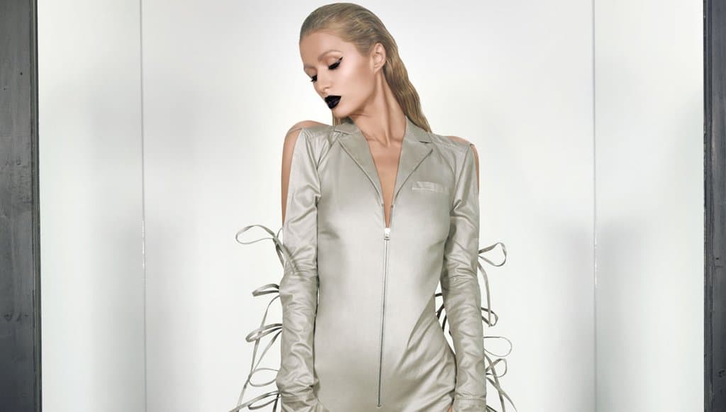 Paris Hilton quiere conservar a Chris Zylka como amigo, de acuerdo con las mismas fuentes.