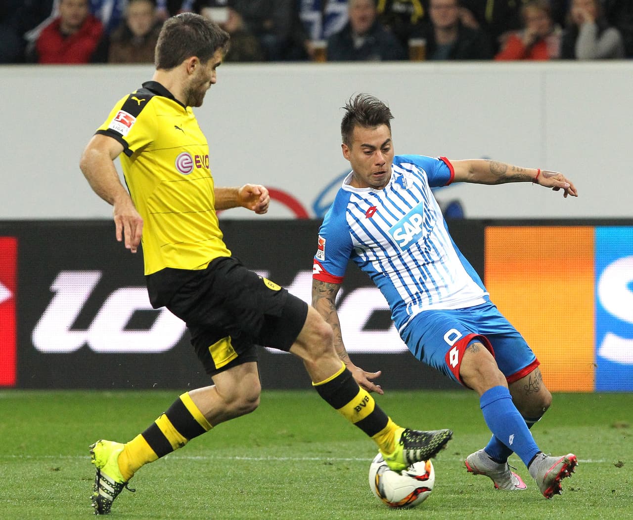 Vargas fue transferido del Napoli al Hoffenheim en la Buindesliga, una liga que venía con un crecimiento progresivo a partir de la presencia de suramericanos.