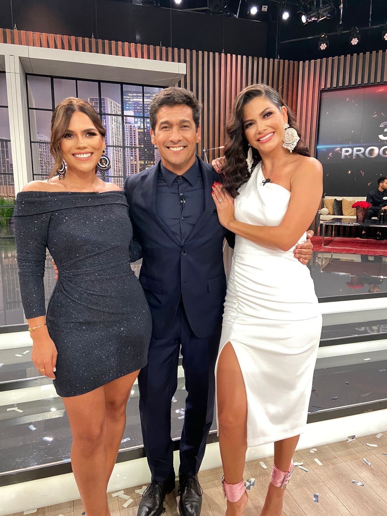 "Disfruta la fiesta del amor que este programa es", le pidió a su compatriota antes de decir "¡Hasta pronto, familia!”.