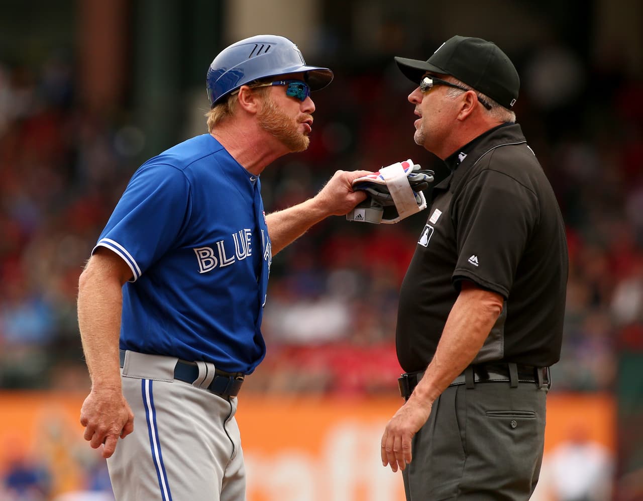 Finalmente, tras el altercado, Texas ganó 7 a 6 a Toronto. Ambos jugadores podrían ser multados y suspendidos