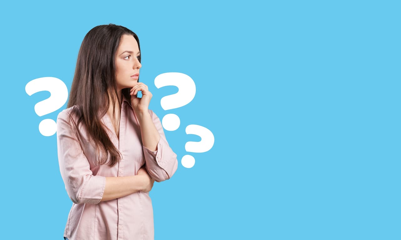 Es importante cuestionar las muestras de afecto de la otra persona para evitar el 'love bombing'.