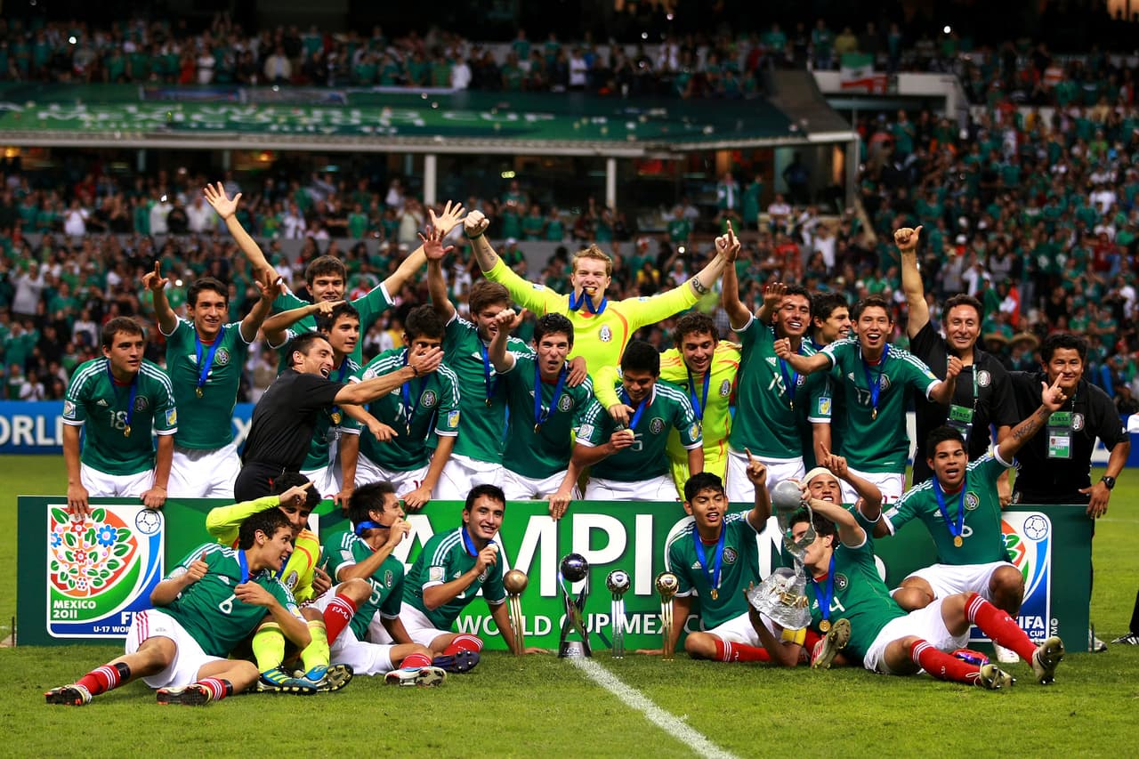 <b>México 2-0 Uruguay</b>
<br>En 2011, los mexicanos fueron anfitriones del Mundial de la FIFA Sub17 y seis años después de su primera conquista, volvieron a alzar el título, esta vez en el estadio Azteca con goles de Briceño y Casillas.