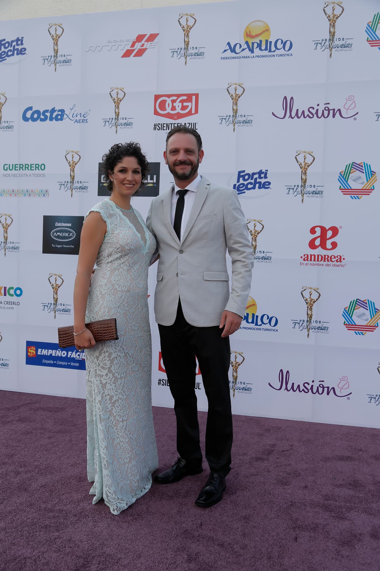 Ricardo Fastlich estuvo muy bien acompañado por su hermosa prometida.