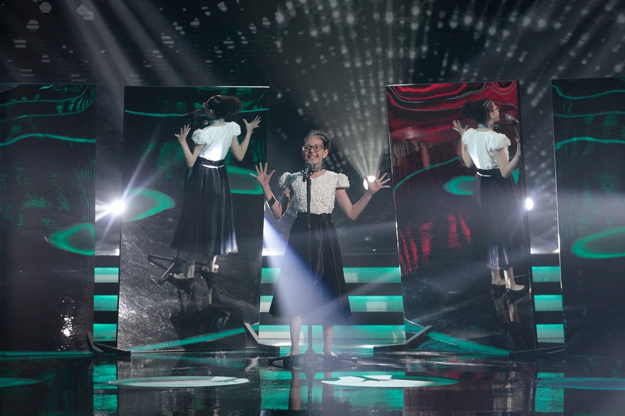 La niña de 11 años subió al escenario de Pequeños Gigantes para cumplir con el reto de Miguel Bosé.