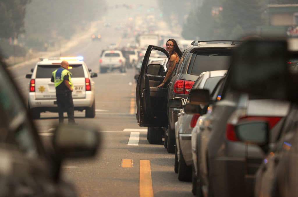 Autoridades de California emitieron órdenes de evacuación para las comunidades directamente al sur y suroeste de Lake Tahoe el 30 de agosto por la mañana. 
<br>