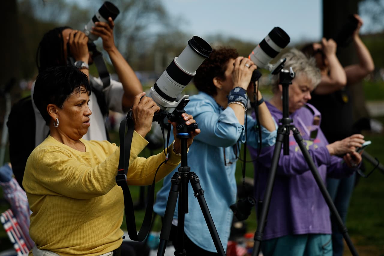Cabe recordar que no tener los cuidados necesarios es tan grave que puede costarnos la vista por completo y de manera irreversible.