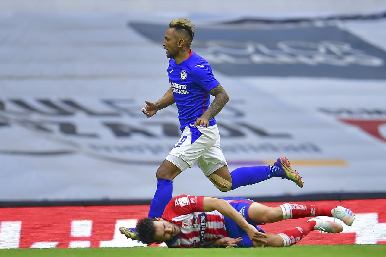 Elías Hernández, Jonathan Rodríguez y Pablo Aguilar se encargan de marcar en la apretada victoria 3-2 de la Máquina sobre el Atlético San Luis.
