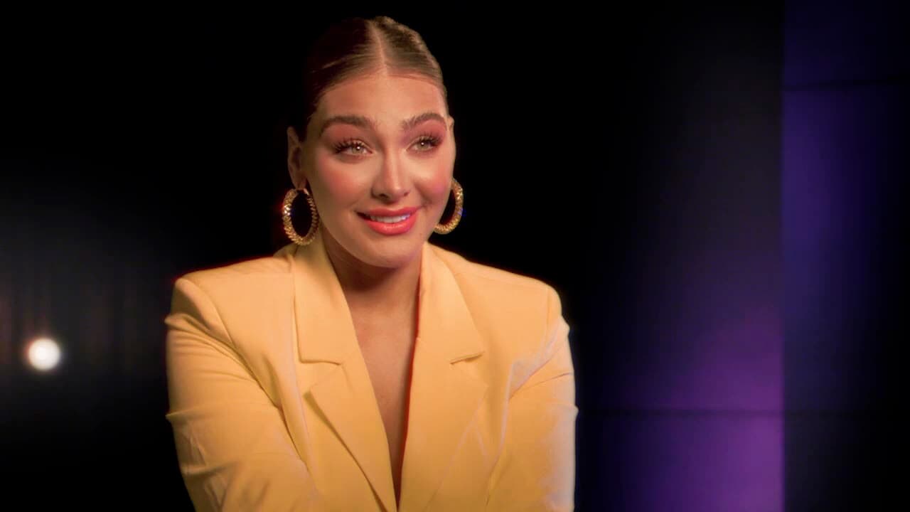 Es originaria de Venezuela, tiene 26 años, y desde su coronación ha aparecido como host backstage en programas como Mira Quién Baila, es imagen del canal UniMás, ha tenido apariciones especiales en El Break de las 7 y fue reportera en Sal y Pimienta. A la fecha es parte del elenco backstage de Enamorándonos.