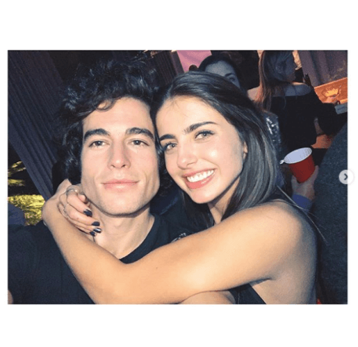 Tres días después, la pareja de famosos 
<b>fue captada en la Ciudad de México muy cariñosos.</b>
<br>