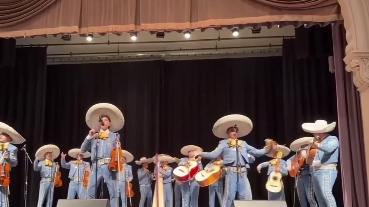 Orgullo hispano: Mariachi 'Alas Doradas, de la secundaria Keller de Las Vegas, gana concurso nacional
