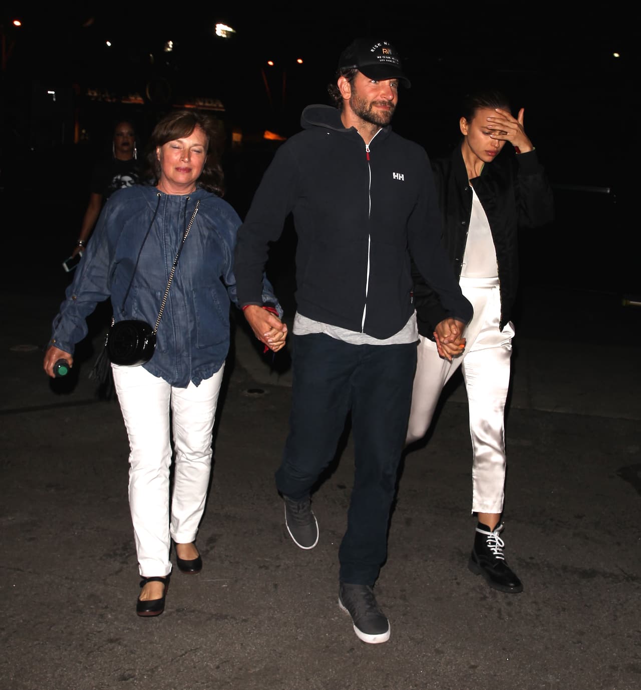 Una muestra más de que Bradley es un "príncipe azul".