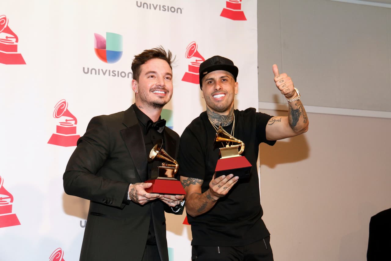 J Balvin ganó premio a "MEJOR CANCION URBANA" con “Ay vamos”. Y Nicky Jam por "MEJOR INTERPRETACION URBANA" con "El perdón".