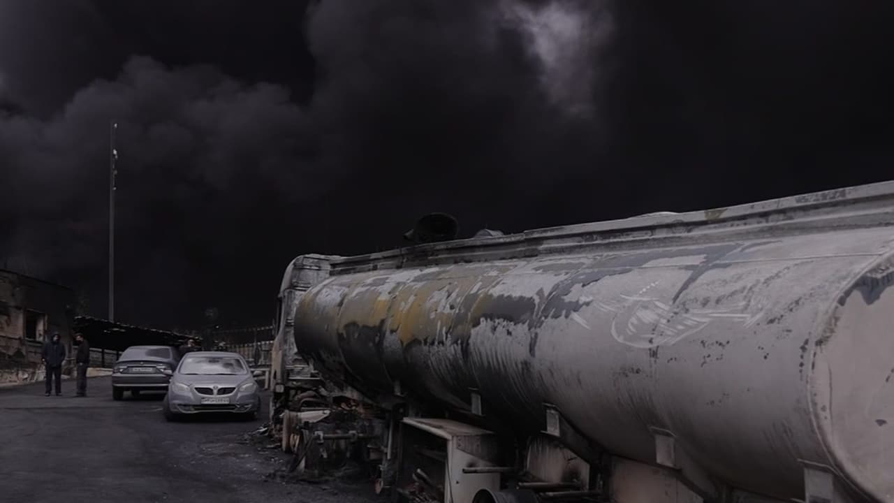 Ataques a depósitos de petróleo cubren Teherán de humo y dejan la ciudad casi vacía