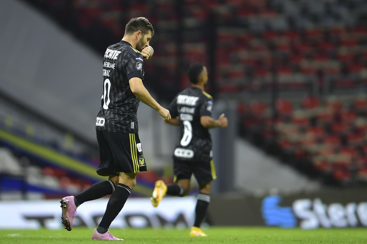 Con dos grandes goles de Sebastián Cordova y un potente cabezazo de Emanuel Aguilera en su regreso de la lesión, América consigue un triunfo clave frente a los Tigres en el Estadio Azteca.