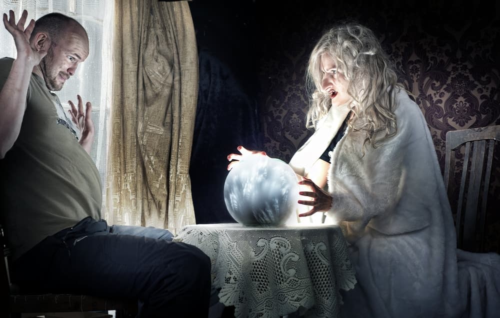 Eso de estar siempre culpando a los demás, a la mala suerte, a la envidia ajena, a los “trabajos” de brujería y hechizos, a los maleficios y al destino de todo lo que nos pasa, muchas veces es la excusa que nos ponemos para no aceptar una realidad.