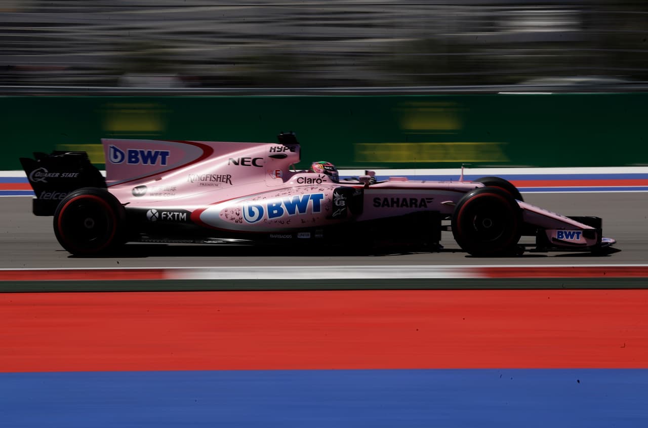 Otra de las sorpresas la dio el mexicano Sergio 'Checo' Pérez que tras partir noveno finalizó en la sexta posición, aprovechando también el retiro de Daniel Ricciardo por un pinchazo, y sumó 8 puntos para estar séptimo en la general.