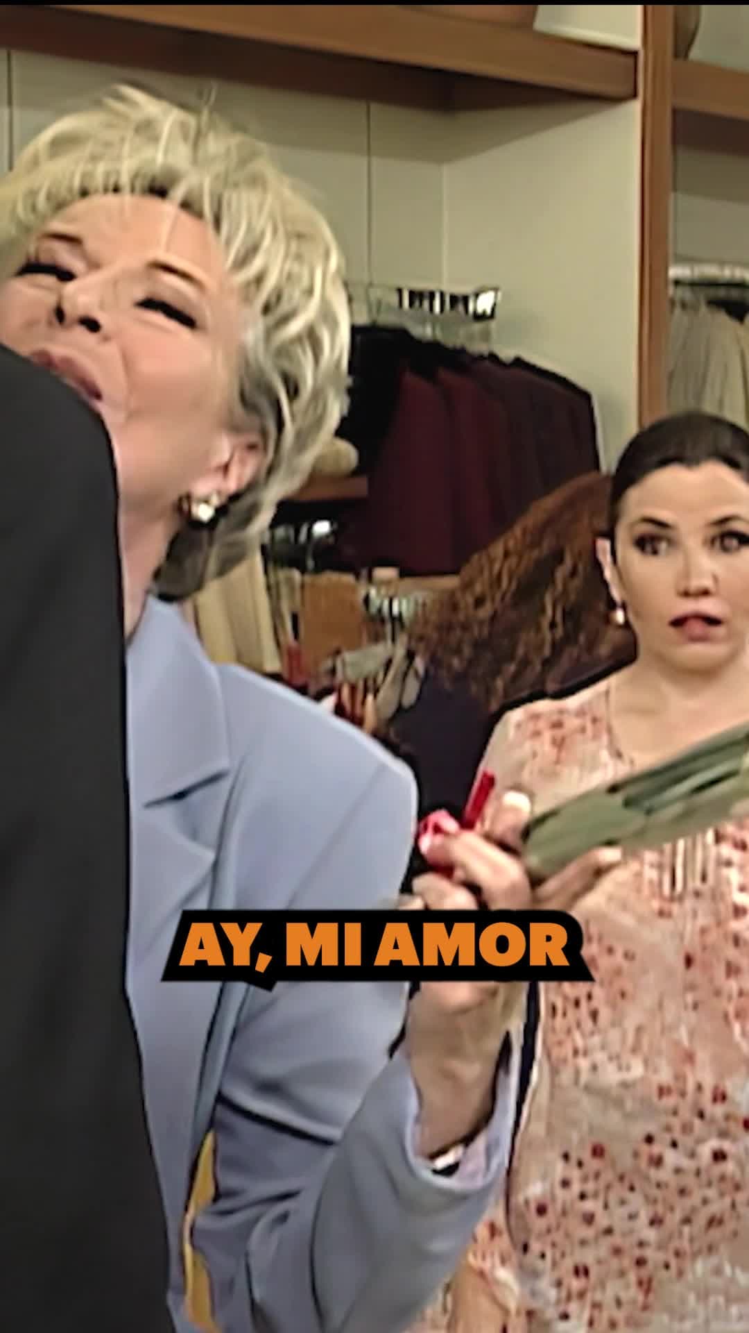 Elvira arruina la sorpresa de Rosario