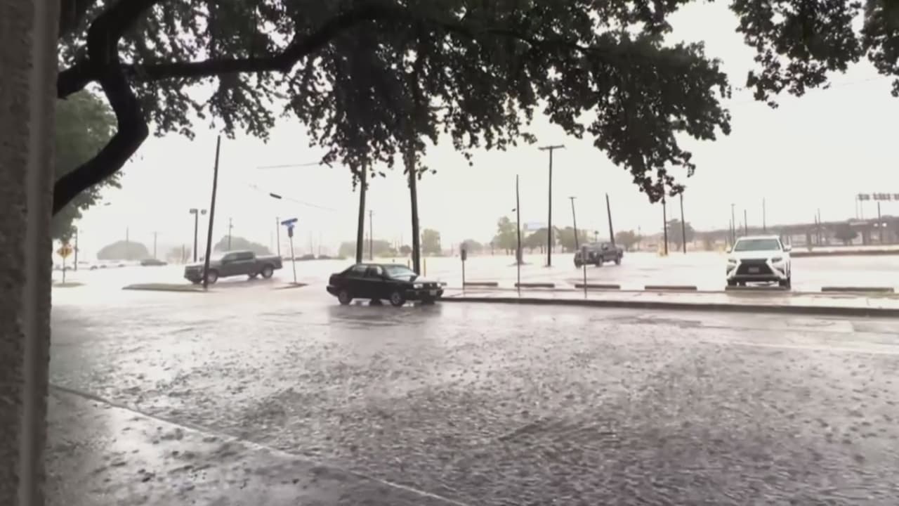 Así se preparan los habitantes del Metroplex para posibles inundaciones por las tormentas severas