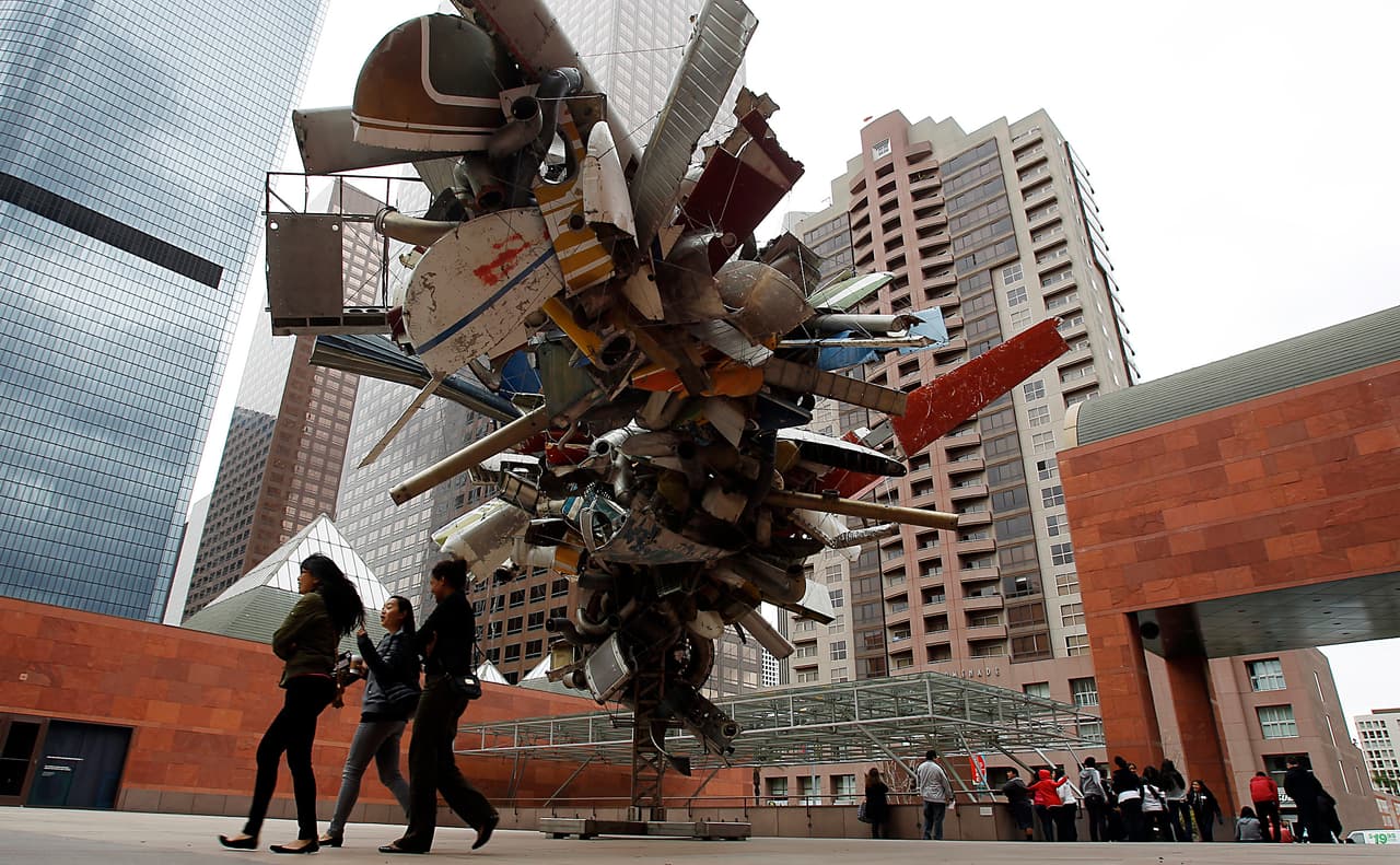 Museo de Arte Contemporáneo de Los Ángeles, abierto en 1979. “El trabajo de Arata Isozaki hasta ahora ha superado las seis décadas y más de cien obras construidas en Asia, Europa, América del Norte, Medio Oriente y Australia”, se lee en el anuncio del premio Pritzker, el galardón que reconoce la obra de los más destacados arquitectos a nivel mundial.