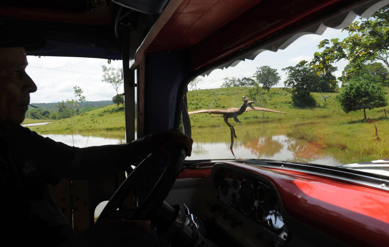 Hay varias esculturas hechas en tamaño real.
