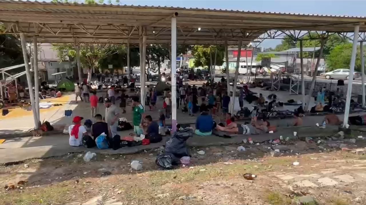 Caravana de migrantes 'Sueños sin Fronteras' avanza por el sur de México hacia el centro y norte de ese país