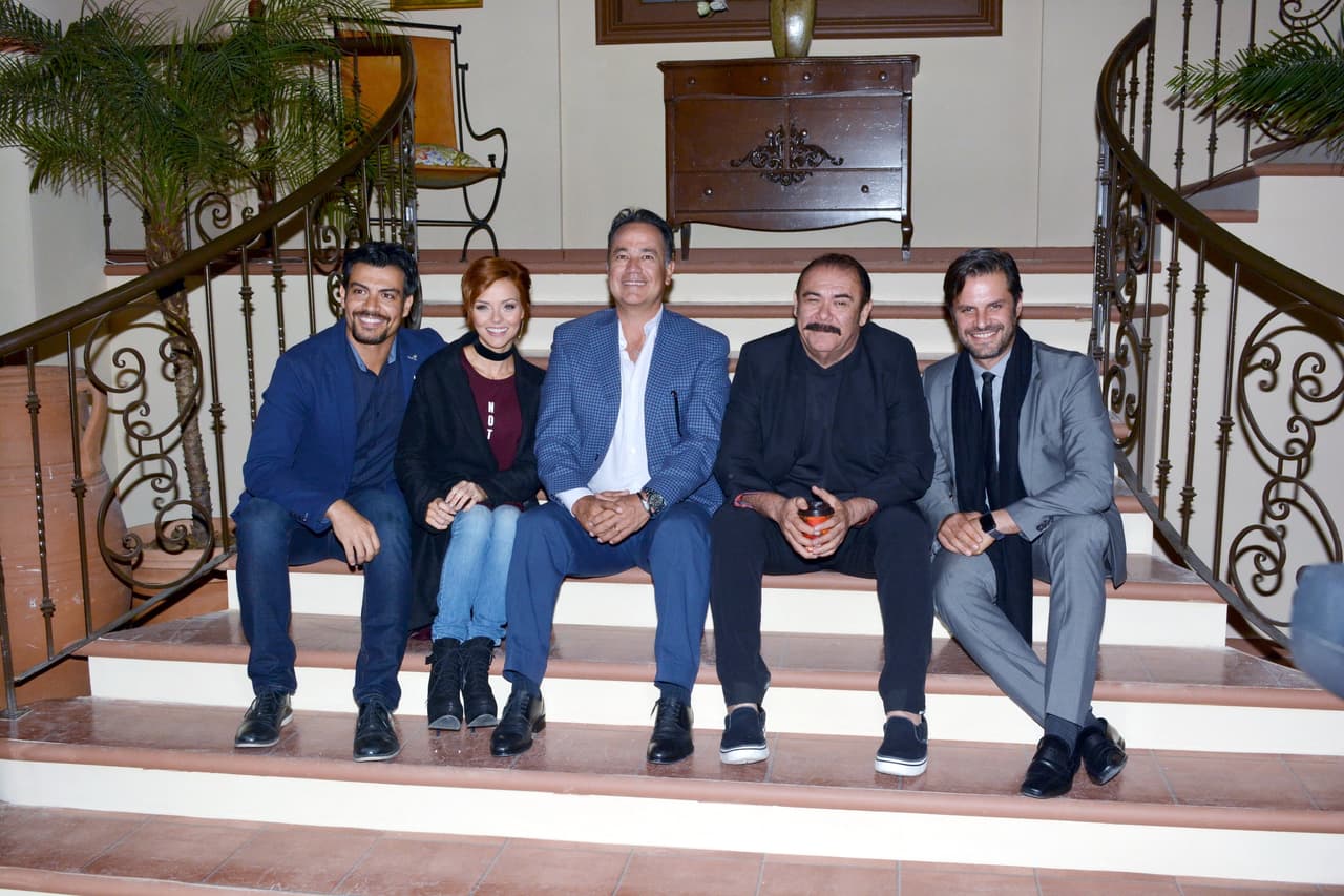 El productor Nicandro Díaz eligió minuciosamente a cada actor para que interpretara a la perfección su rol en la historia.