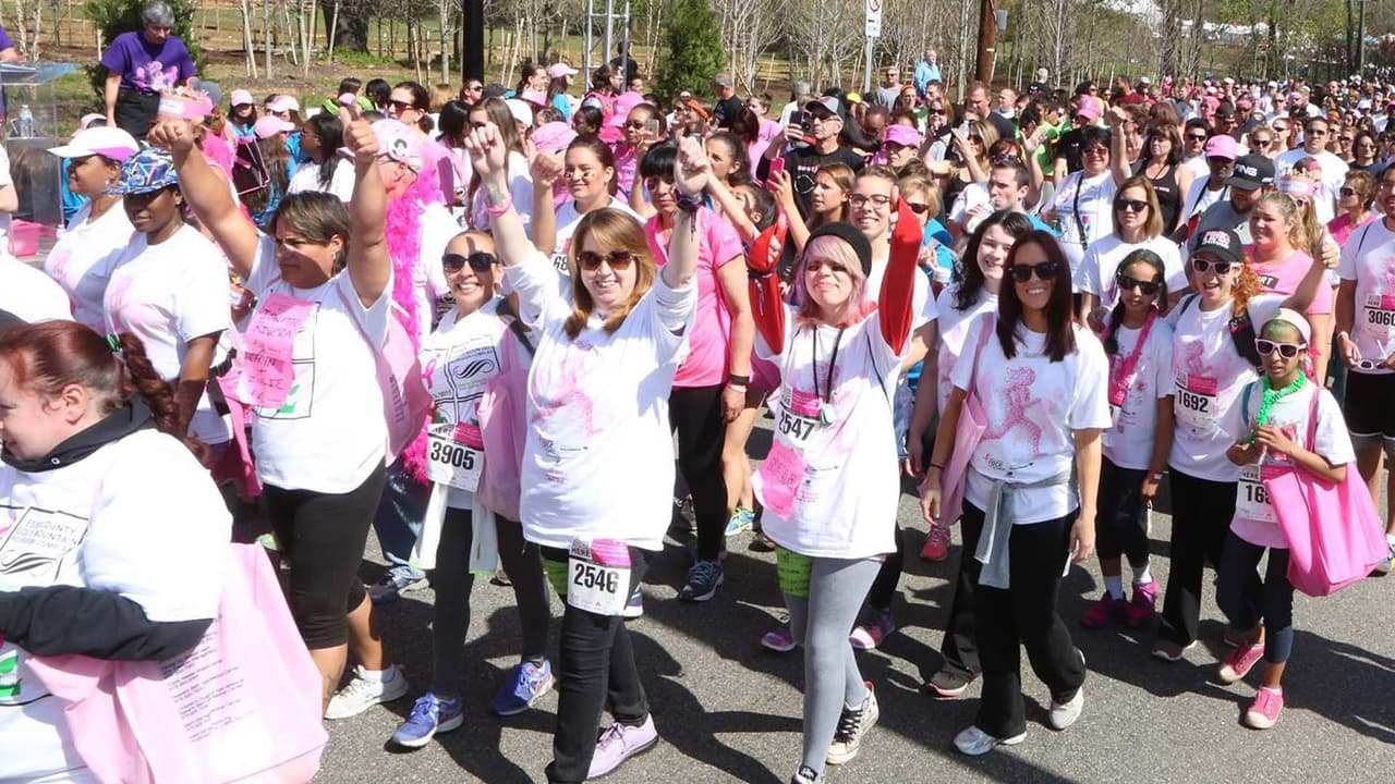 La fundación Susan G. Komen lleva a cabo su “Carrera por la Cura 2022” en el Triángulo