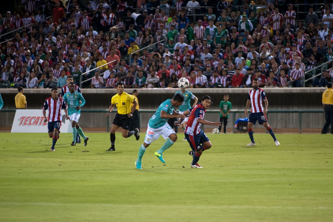 Este 12 de noviembre Chivas y Leon llegaron a Fresno con futbol de Liga MX. Leon derroto a Chivas 3-2.