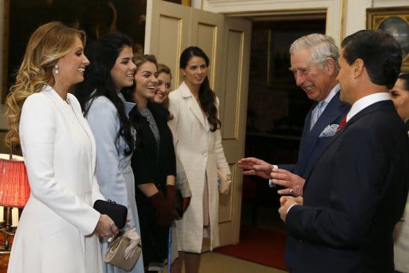 ¡Así es! Peña y Angélica también se llevaron a sus hijas a la visita de Estado.