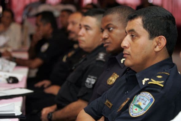 Sus actividades en los Estados Unidos atrajeron la atención del FBI que, en 2006, hizo redadas contra los mareros en las que fueron detenidos 600 miembros.