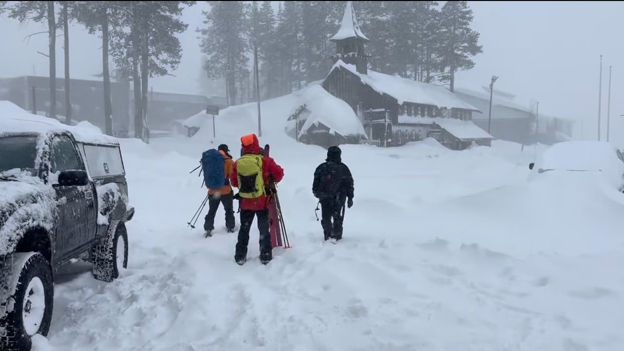 Encuentran ocho esquiadores sin vida tras avalancha al norte de California; uno sigue desaparecido