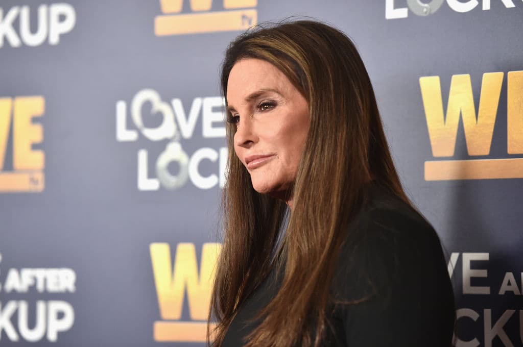 También confirmó una situación que vivió mientras 
<b><a href="https://www.univision.com/entretenimiento/chismes/kris-jenner-no-comprende-que-caitlyn-jenner-quiera-salir-con-hombres-video" target="_blank">estuvo casada con Caitlyn Jenner</a></b>, quien desde 2015 se identifica como mujer.