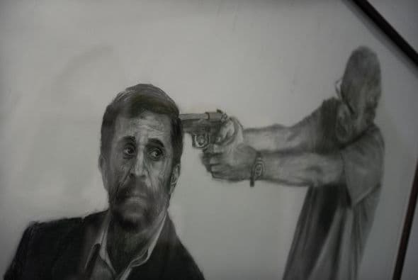 De acuerdo con el artista, el grotesco método de asesinato de Lula no refleja un problema personal. Originalmente, dijo, la idea era usar armas diferentes en cada asesinato, pero después de Bush y Lula decidió utilizar una pistola en el resto de la serie.