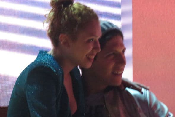 ¿Algo normal entre compañeros o habrá algo más?