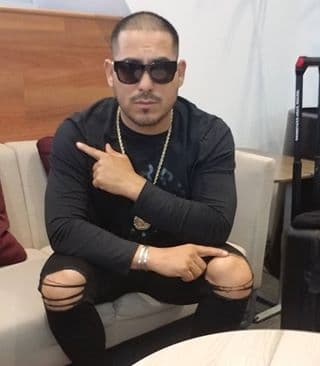 Espinoza Paz no solo se dedica al regional mexicano, también ha hecho sus pininos en una fusión de música urbana.