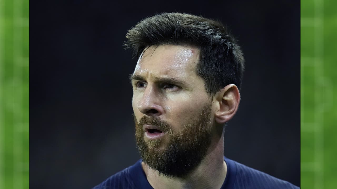 Uno de los jugadores favoritos para ganar la copa es Lionel Messi con Argentina, este será 
<b>su último torneo</b>, así lo reveló después de participar en cinco mundiales. 
<b>"Hay algo de ansiedad y nervios al mismo tiempo”</b>, comentó Messi de 35 años en una entrevista revelada por AP.