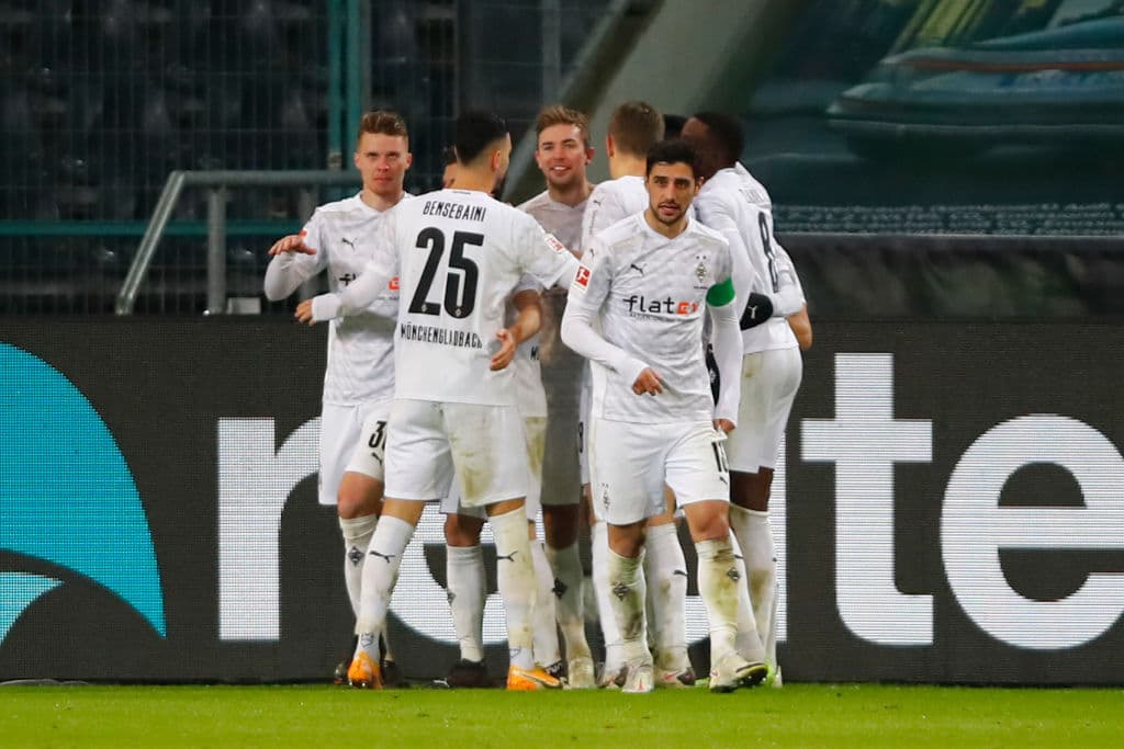 Lewandoswki (20’) abrió el marcador por la vía penal y Goretzka (26’) crecía la diferencia. Hofmann (35’, 45’) empató el partido y Neuhaus (49’) dio vuelta al marcador. El siguiente compromiso de los bávaros en la Bundesliga será recibiendo al Friburgo.