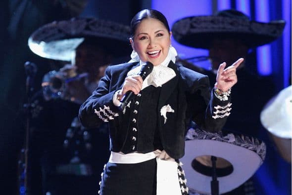<h2 class="cms-H2-H2">Ana Gabriel Premio Lo Nuestro a la Excelencia 2006</h2>
<br>
<b>Ana Gabriel </b>es una de las cantantes más importantes de la música latina, por eso obtuvo el Premio a la Excelencia en 2006.
