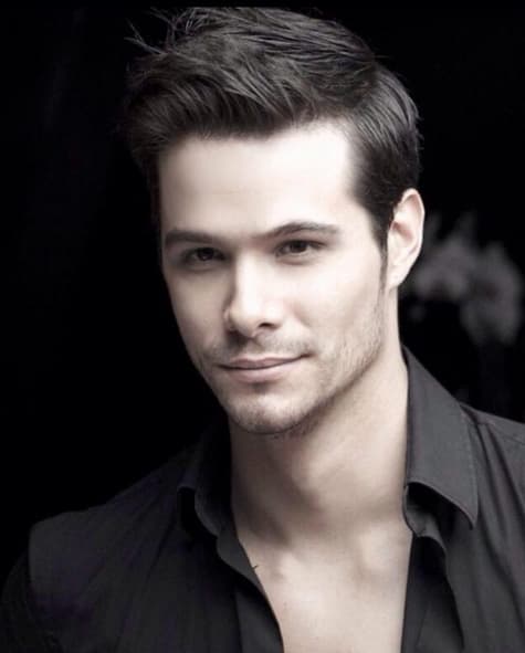 Brandon siguió los pasos de su padre, es actor.