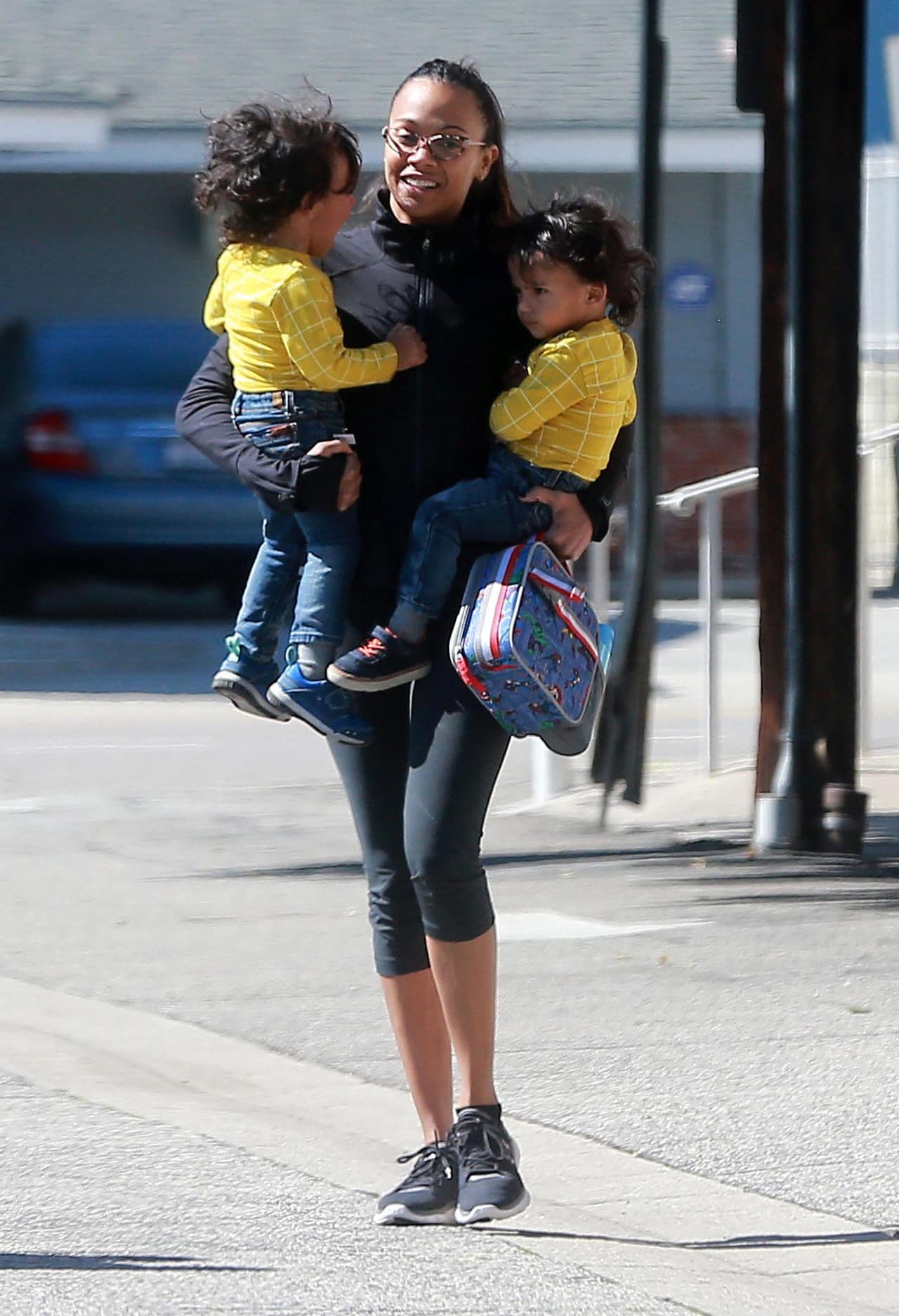 Zoe Saldana es una madre muy ocupada, pues tiene tres hijos, de los cuales dos son gemelos.