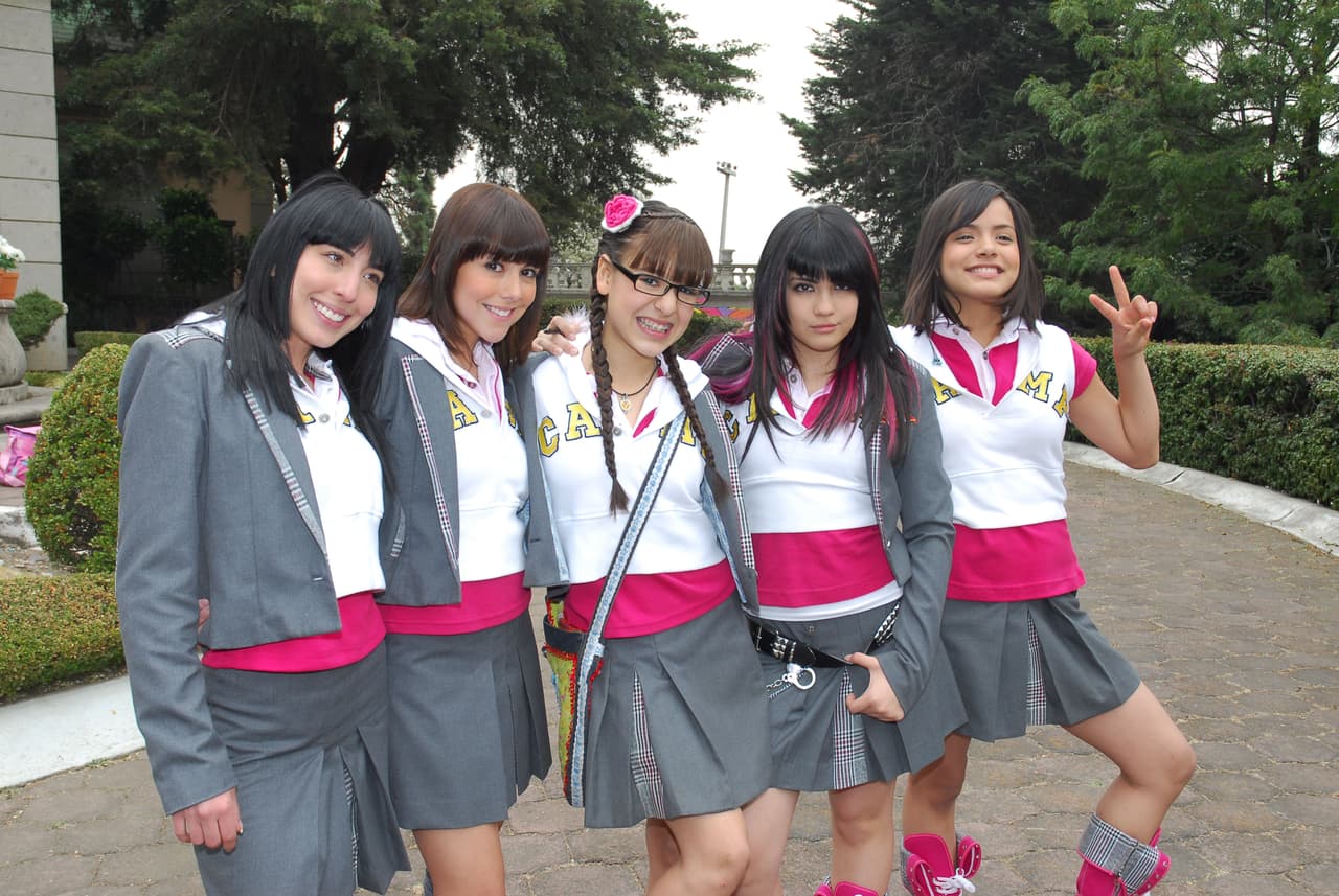 En segundo, Las Populares, lo componían Danna Paola, Ilean Almaguer, Samadhi Zendejas, Adriana Ahumada y Verónica Ibarra.