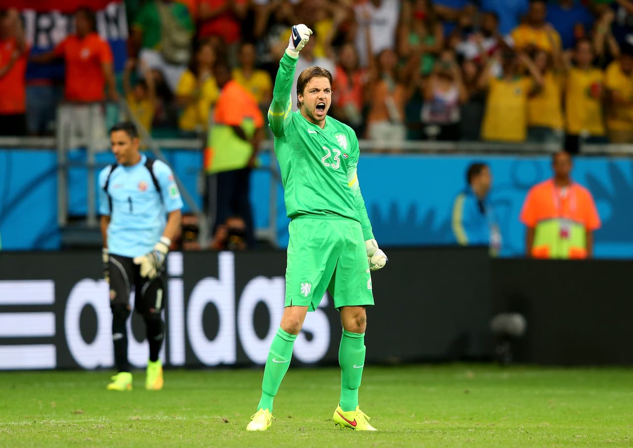 Sin embargo, lo mejor de la carrera de Krul fueron los 20 minutos que duró la tanda de penales entre Holanda y Costa Rica en los cuartos de final de Brasil 2014, donde entró de cambio.