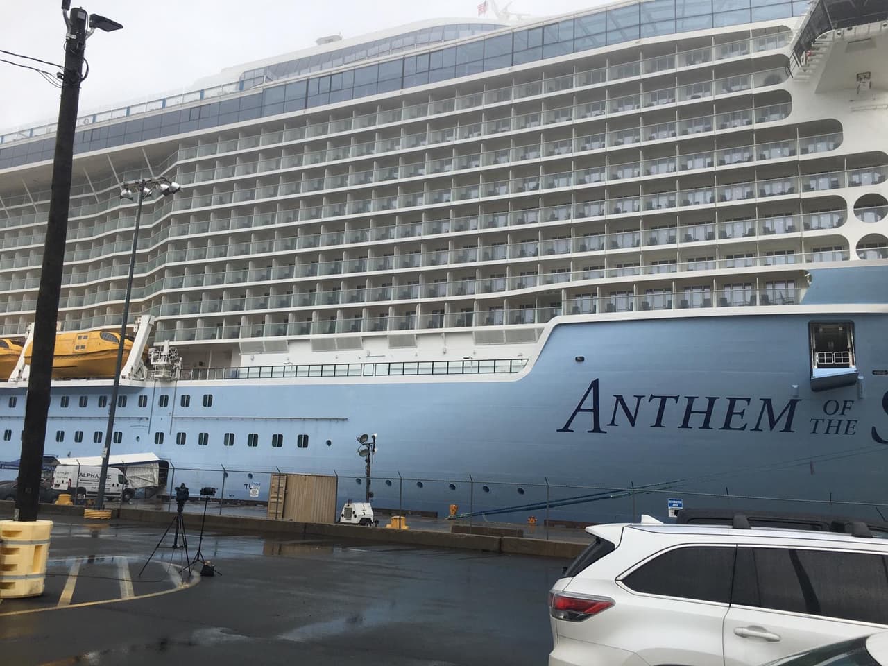 Envían al hospital a 4 pasajeros de crucero de Royal Caribbean anclado en Nueva Jersey por sospecha de coronavirus